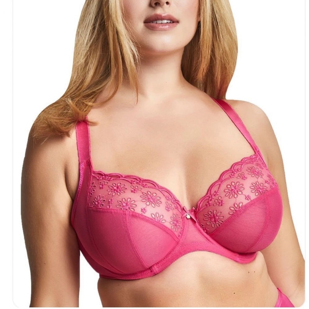 Sculptresse 44DD Elegant Pink Lace Bra in VVGUC. Adjustable straps.